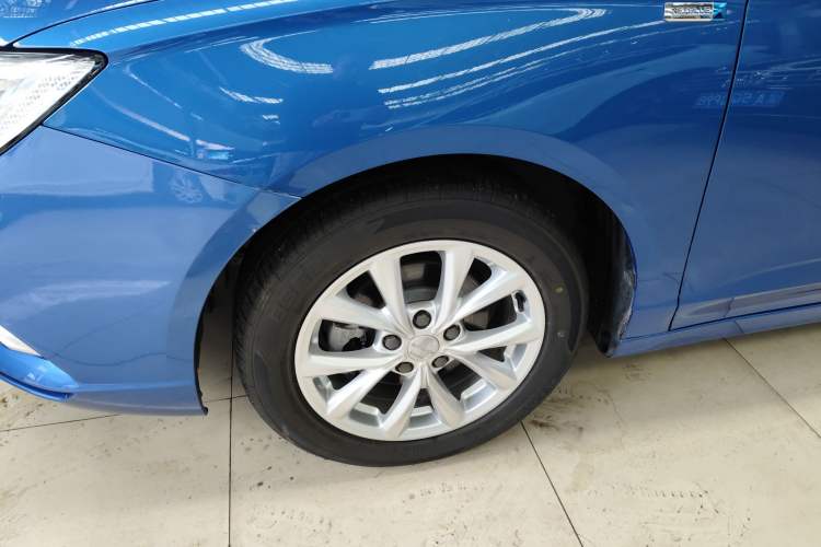 Used Roewe i5 2019 1.5L Automatic 4G Connected Langyue Edition
