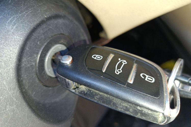 Used Toyota Highlander 2011 2.7L Two-Wheel Drive 5-Seater Elite Edition
