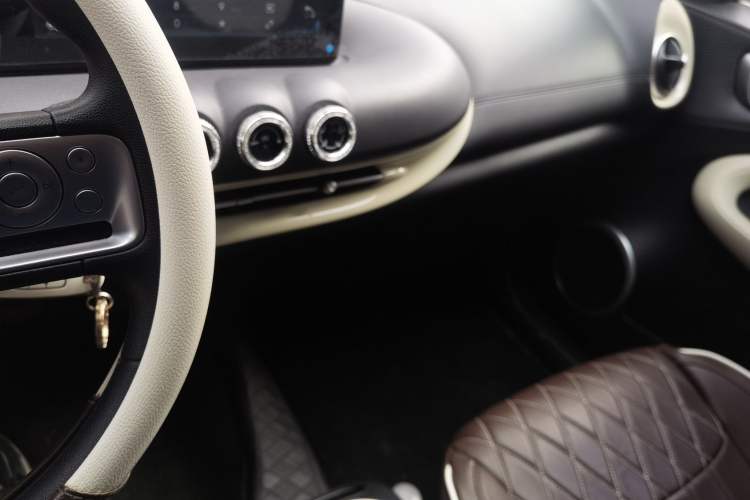 Used Wuling Bingo 2023 203km Light Edition Audio And AC Panel