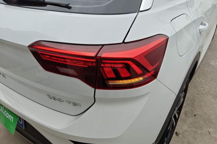 Used Volkswagen T-ROC 2021 280TSI DSG Two-Wheel Drive Comfort Connect Edition Right Rear Taillight
