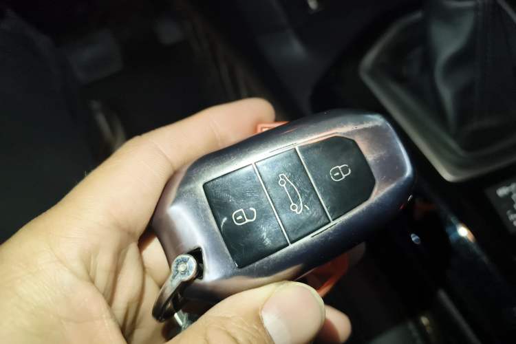 Used Peugeot 408 2022 1.6T Light-Chasing Edition Vehicle Key