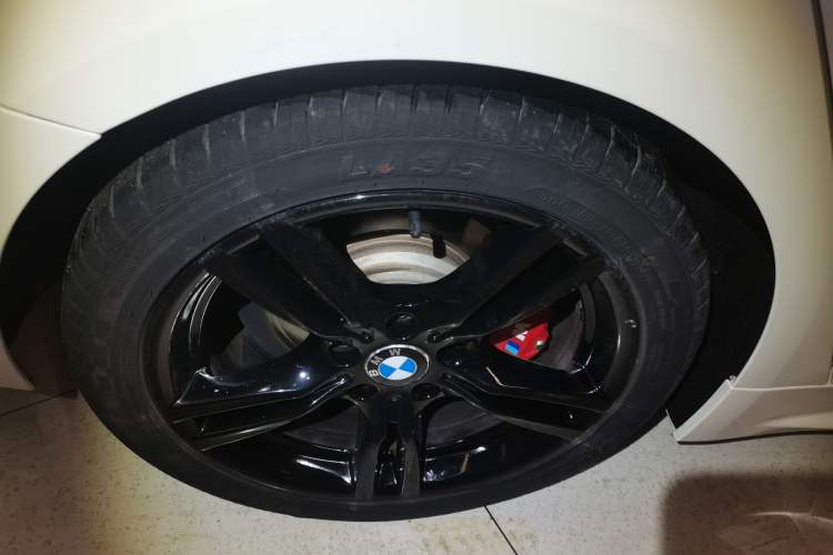 Used BMW 4 Series 2017 425i Gran Coupe Luxury M Sport Package Exterior 3