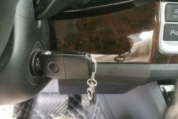 Used Volkswagen Multivan 2018 2.0 TSI Two-Wheel-Drive Luxury Edition 7 Seats Vehicle Key