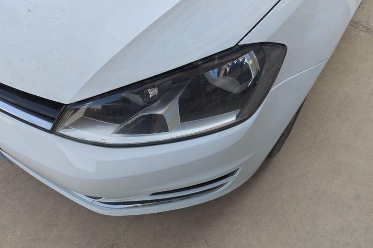 Used Volkswagen Golf 2016 1.6L Automatic Comfort Model Left Front Headlight