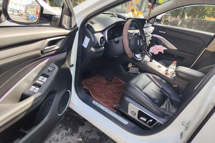 Used Wey VV6 2020 2.0T Two-Wheel Drive Smart Enjoyment+
