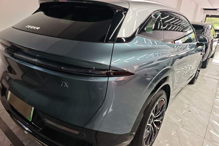 Used Zeekr 7X 2025 75 kWh Rear-Wheel Drive Intelligent Driving Version
