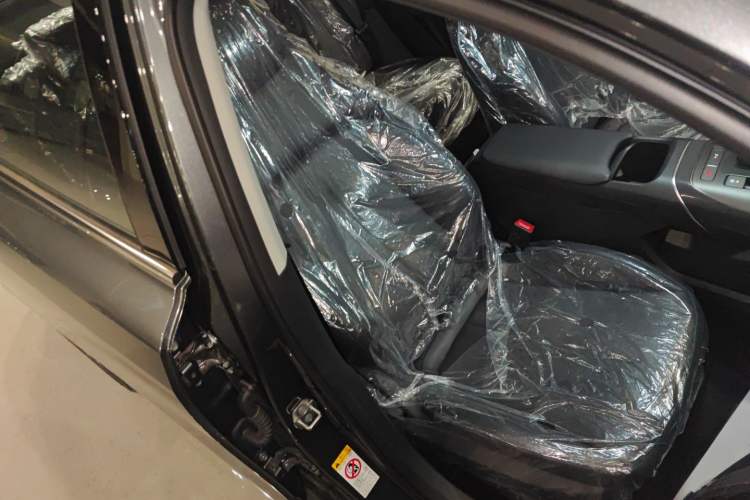 Used CHANGAN Eado 2025 Blue Whale 1.5T 500Bar Prestige Model
