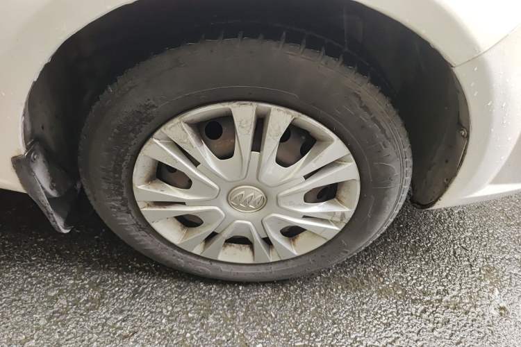 Used Buick Excelle 2015 1.5L Automatic Classic Model Right Front Wheel Hub