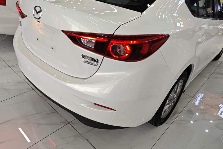 Used Mazda 3 Axela 2016 Sedan 1.5L Automatic Luxury Model Right Rear Taillight