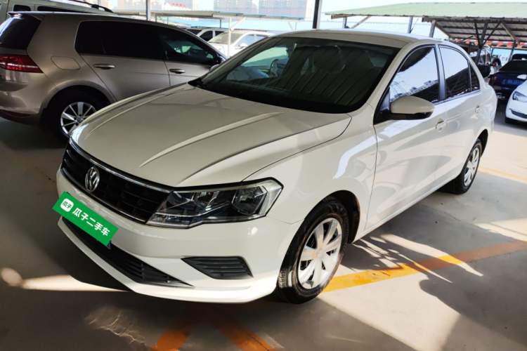 Used Volkswagen Jetta 2017 1.5L Manual Fashion Edition