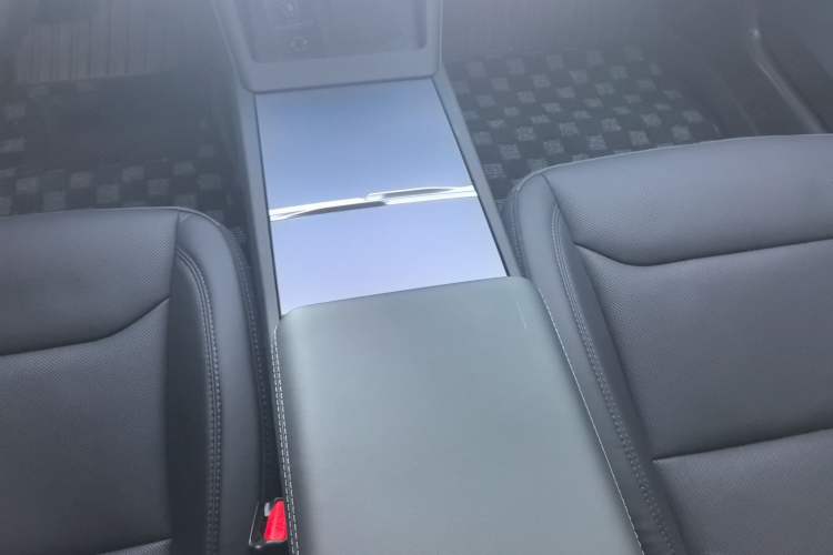 Used Tesla Model 3 2025 Rear-Wheel-Drive Version