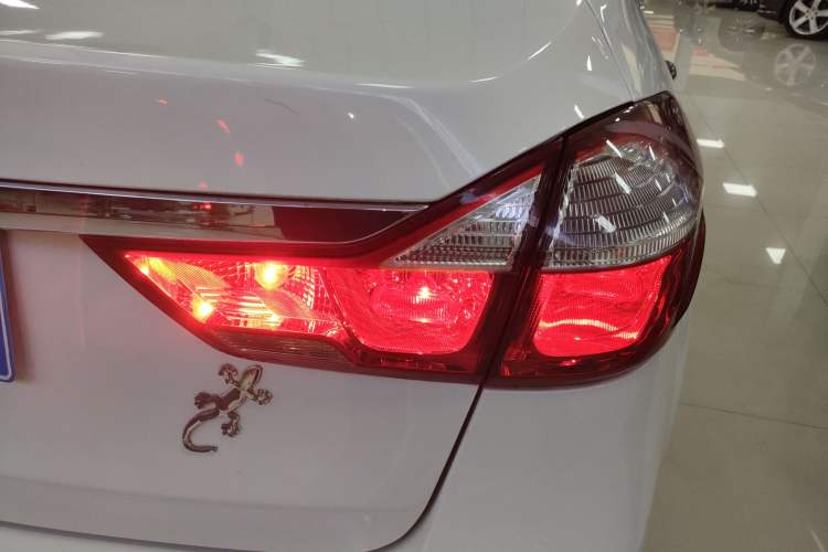Used Kia K3 2016 1.6L Automatic GL Right Rear Taillight