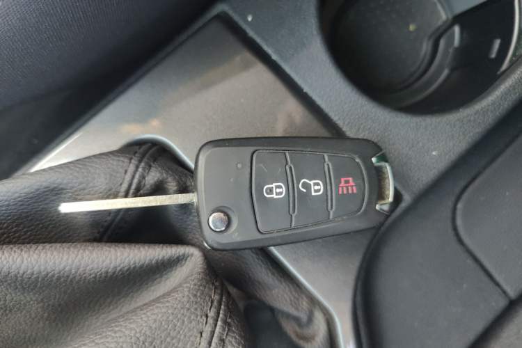 Used Great Wall Wingle 5 2021 1.5T Two-Wheel Drive "Dry Meal" Value Edition with an Extra-Long 1820mm Cargo Bed Equipped with GW4G15K Engine Vehicle Key