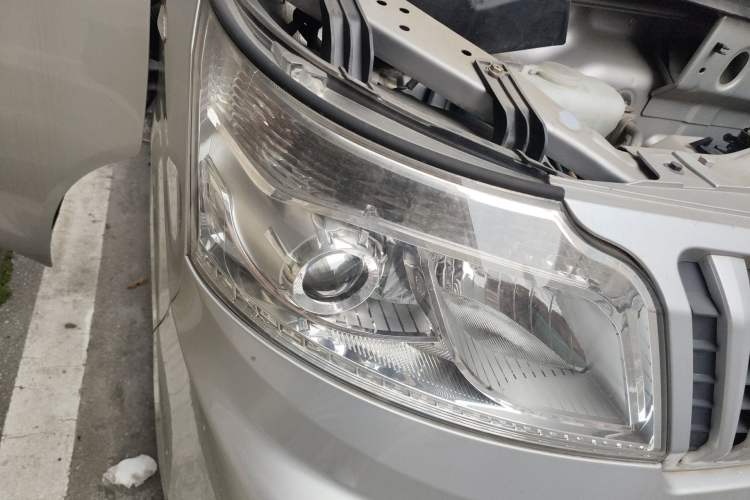 Used CHANGAN KAICHENG Ruixing M60 2020 1.5L Standard Version China VI 6-Seater DAM15KR Right Front Headlight