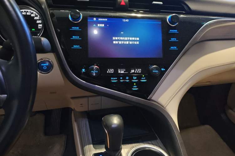 Used Toyota Camry 2019 Dual-Engine 2.5 HG Luxury Edition China VI Standard