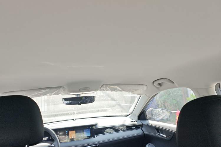 Used Roewe i5 2026 Model 1.5L Manual Comfort Version Headliner