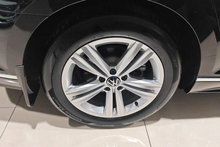 Used Volkswagen Magotan 2023 2 Million Units Limited-Edition 280TSI DSG Comfort Version
