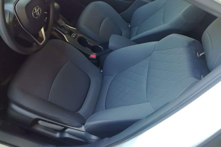 Used Toyota Corolla 2021 Dual-Engine 1.8L E-CVT Pioneer Edition Left Front Seat