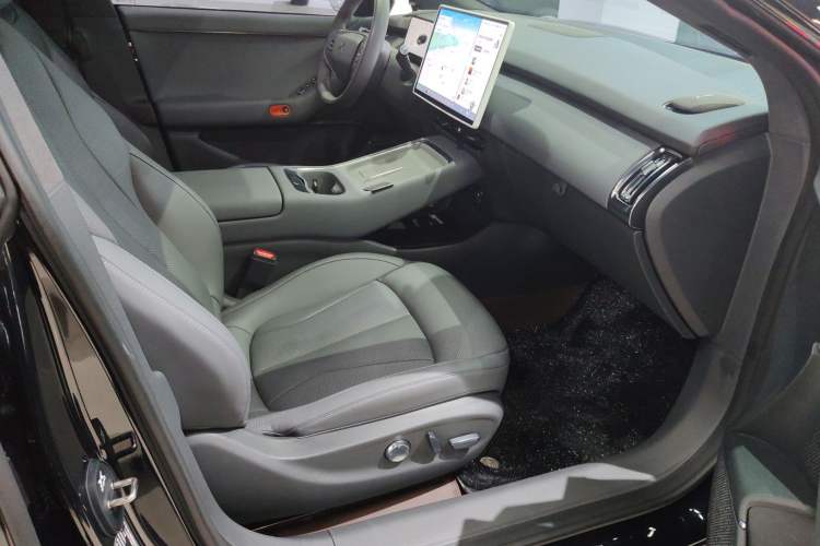 Used XPeng P7+ 2024 Long-Range Max Right Front Seat