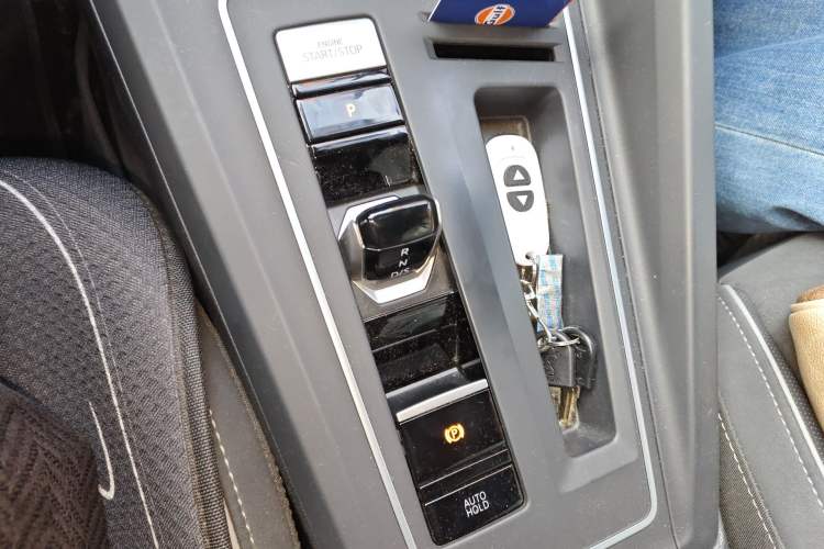 Used Volkswagen Golf 2021 280TSI DSG R-Line Gear Lever