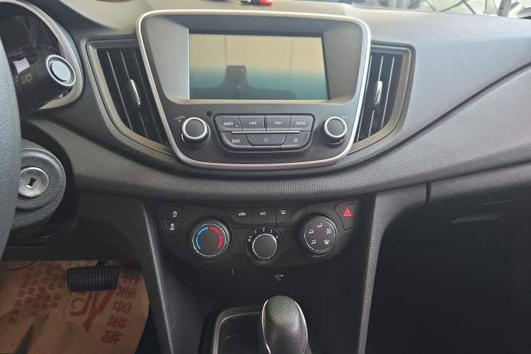 Used Chevrolet Cavalier 2016 1.5L Automatic Xinyue Edition Audio And AC Panel