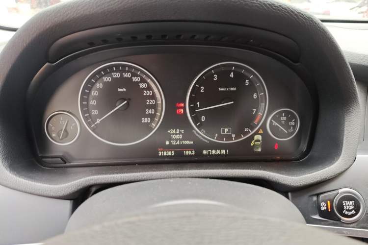 Used BMW X3 2013 Facelifted xDrive20i Luxury Edition Odometer Close Up