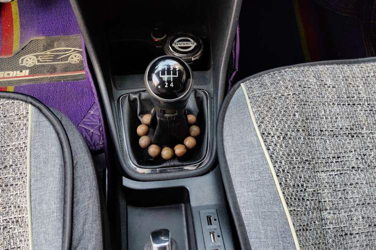 Used Volkswagen Jetta 2013 1.6L Manual Comfort Model Gear Lever