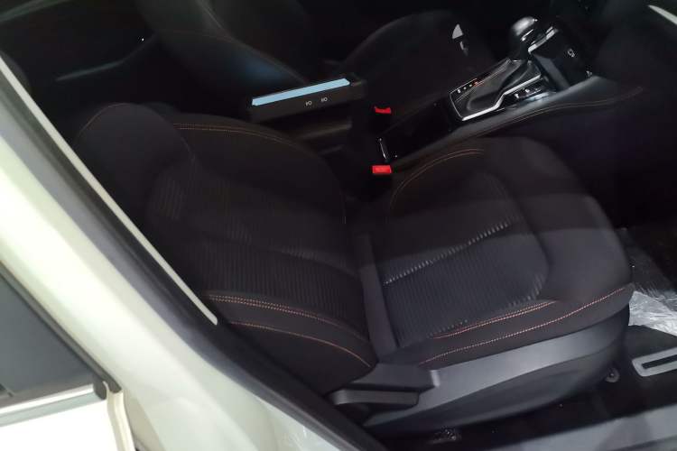 Used Roewe RX3 2021 PRO 1.6L CVT Elite Model
