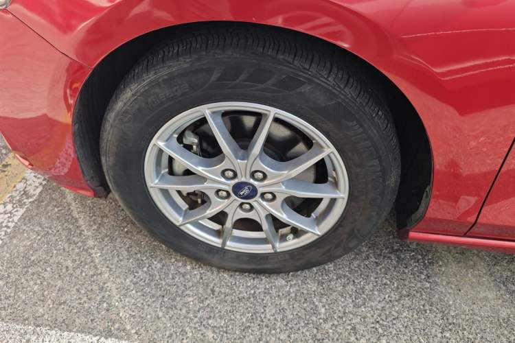 Used Ford Focus 2020 Hatchback EcoBoost 180 Automatic Trend Edition Left Front Wheel Hub