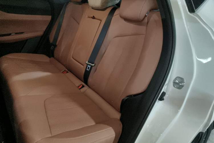 Used Changan UNI-Z New Energy 2024 Blue Whale Smart Electric iDD 125km Leading Model
