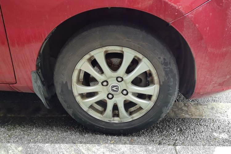 Used CHANGAN Alsvin V3 2012 1.3L Manual Luxury Version China IV Standard