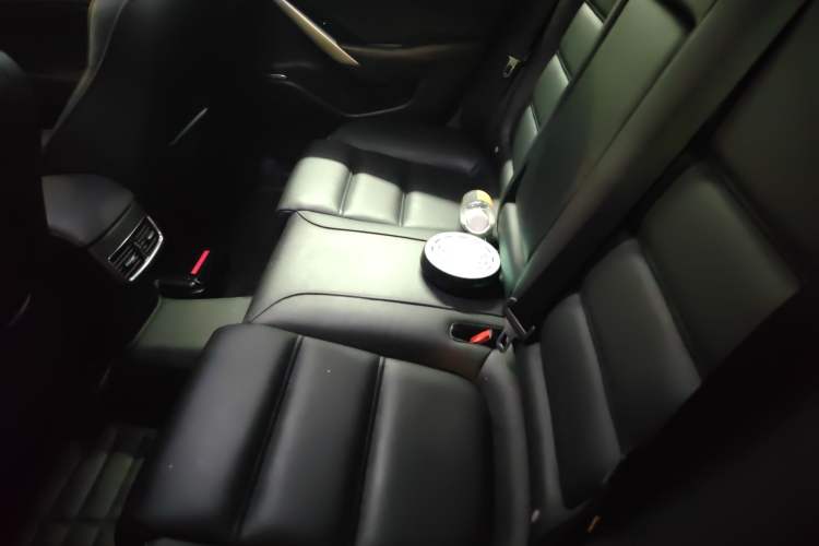 Used Mazda Atenza 2018 2.5L Blue Sky Prestige Edition China VI compliant Left Rear Seat