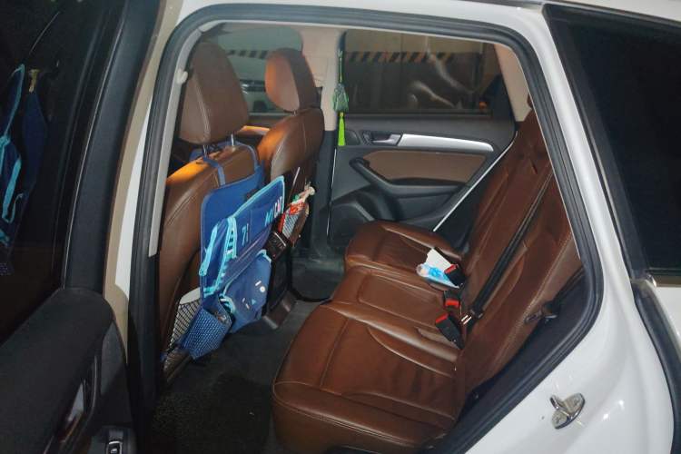 Used Audi Q5 2015 40 TFSI Technology Edition Left Rear Seat