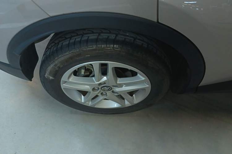 Used Toyota C-HR 2022 2.0L Comfort Edition Exterior 2