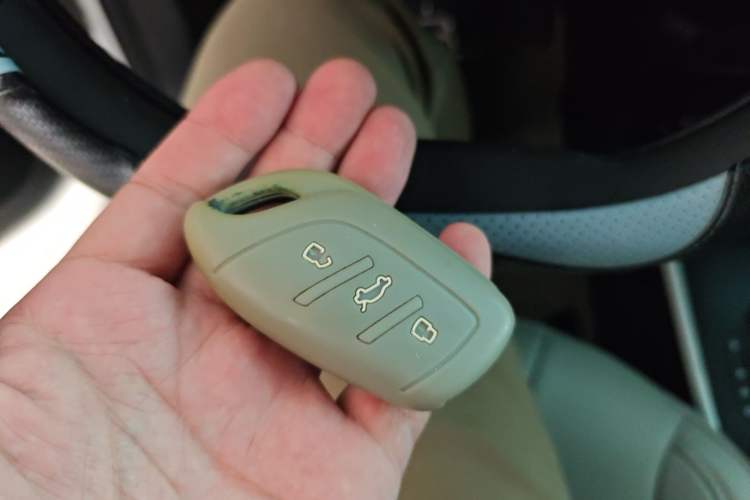 Used Roewe Clever 2021 302 km New Four-Seater Super-Efficient Version