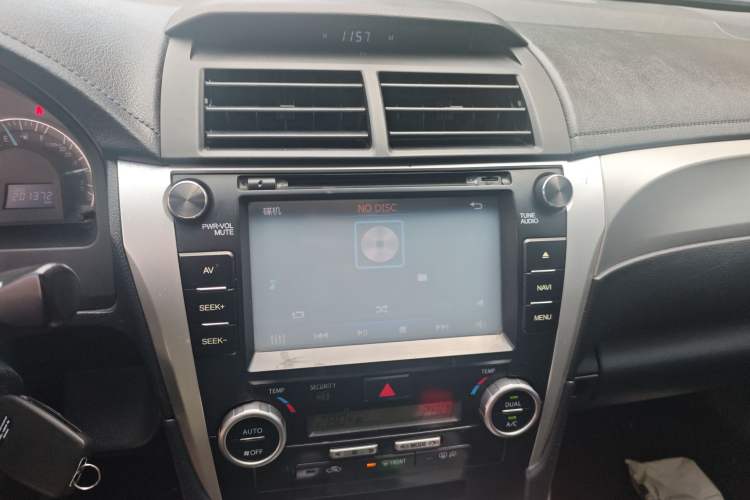 Used Toyota Camry 2012 Junrui 2.0S Radiant Edition Audio And AC Panel