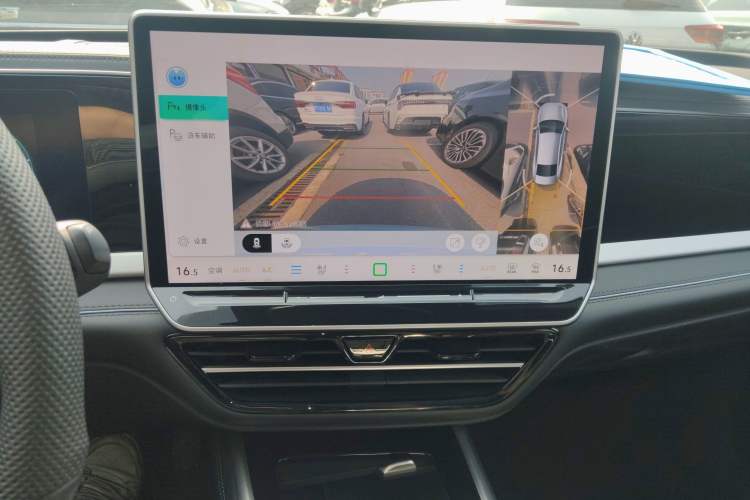 Used Volkswagen Passat 2025 Pro 380TSI Starry Dragon Luxury Edition Audio And AC Panel