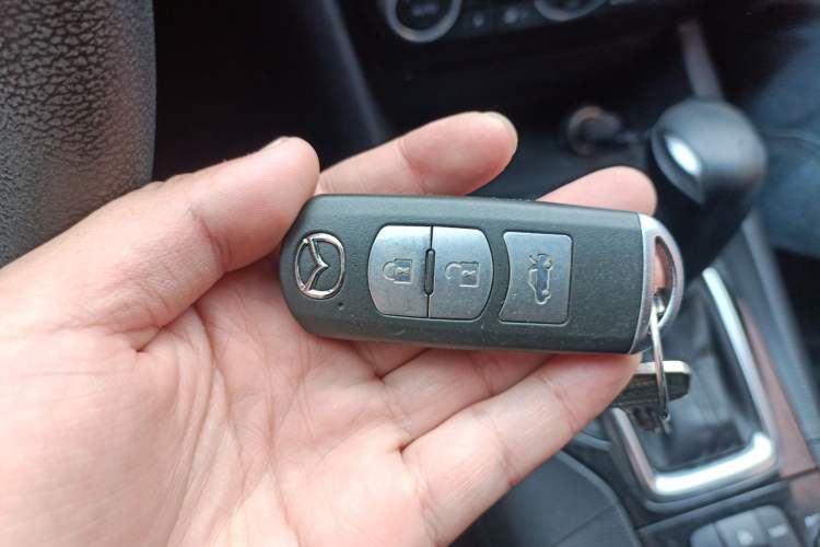 Used Mazda Mazda 3 Axela 2014 Sedan 1.5L Automatic Luxury Model
