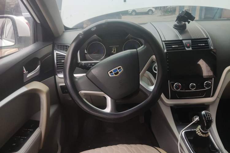 Used Geely Auto Emgrand 2014 Sedan 1.5L Manual Fashion Edition