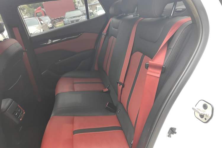 Used Dongfeng Aeolus Yixuan 2021 230T Automatic Chasing Shadow Edition Left Rear Seat