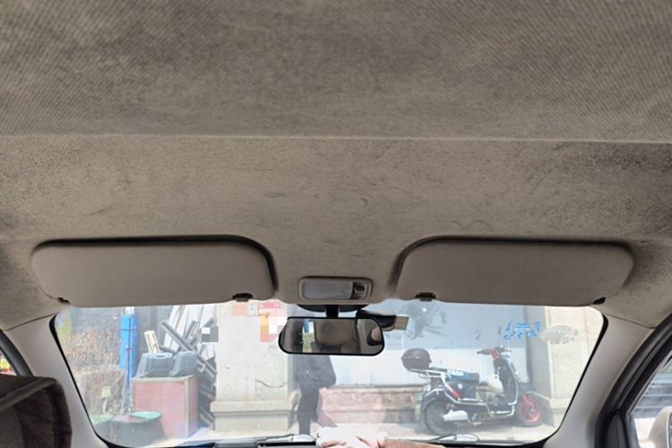 Used Wuling Rongguang V 2016 1.5L Standard Version
