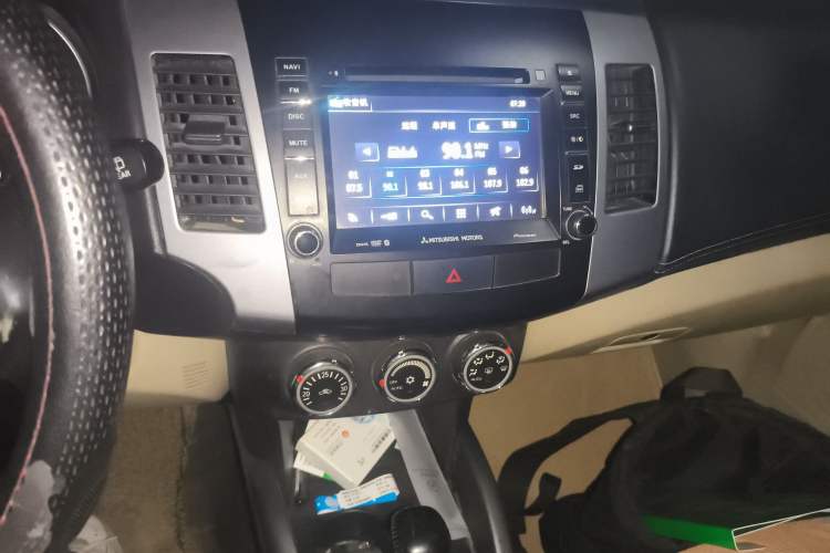 Used Mitsubishi Outlander 2010 Kinhui 2.4 Fashion Edition
