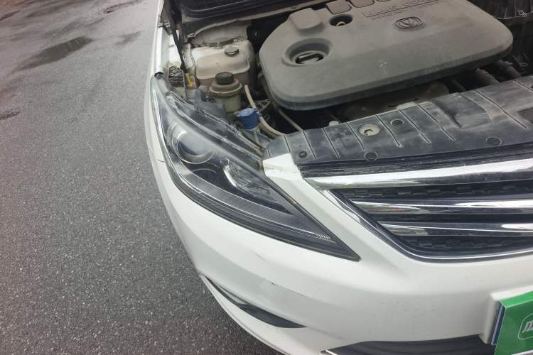 Used CHANGAN Eado 2016 1.6L Manual Fashion Edition Right Front Headlight