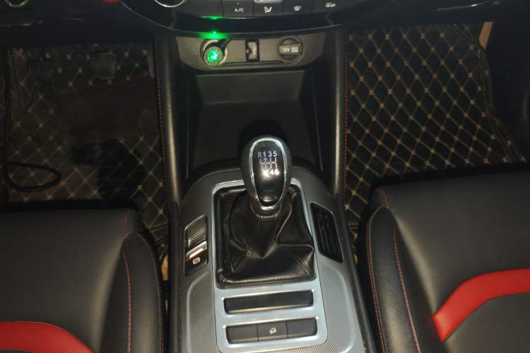 Used CHANGAN CS55 2017 1.5T Manual Colorful Edition
