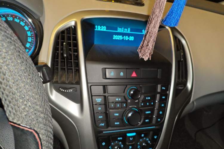 Used Buick GT 2013 XT 1.6L Manual Entry-Level Model