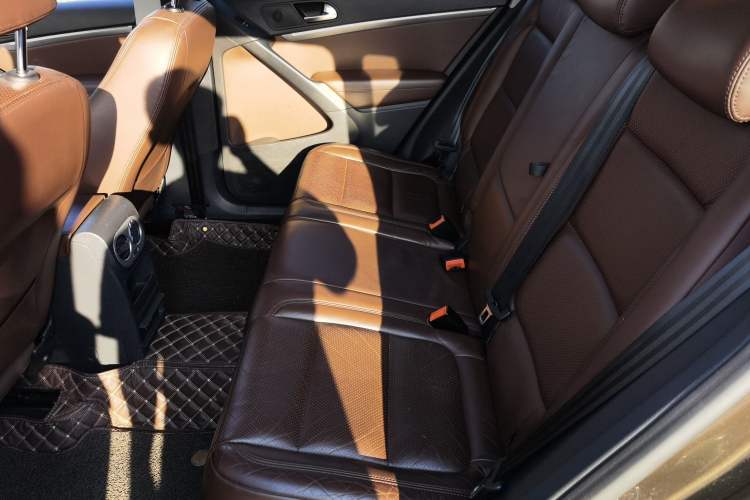 Used Volkswagen Tiguan L 2013 1.8TSI Automatic Two-Wheel Drive Luxury Model
