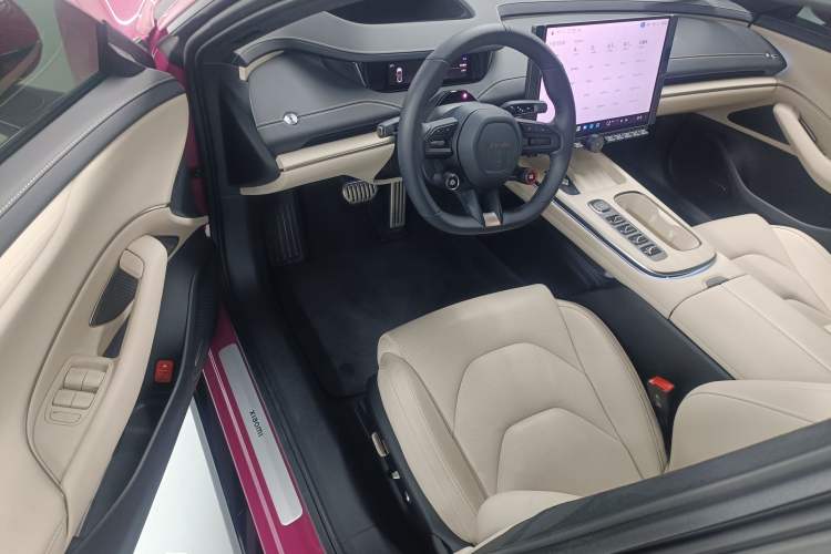 Used Xiaomi Auto SU7 2024 Four-Wheel Drive Ultra-Long Range Advanced Intelligent Driving Max Edition