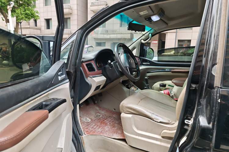 Used FORTHING Lingzhi 2018 M5L 1.6L 7-Seater Luxury Model Driver Seat