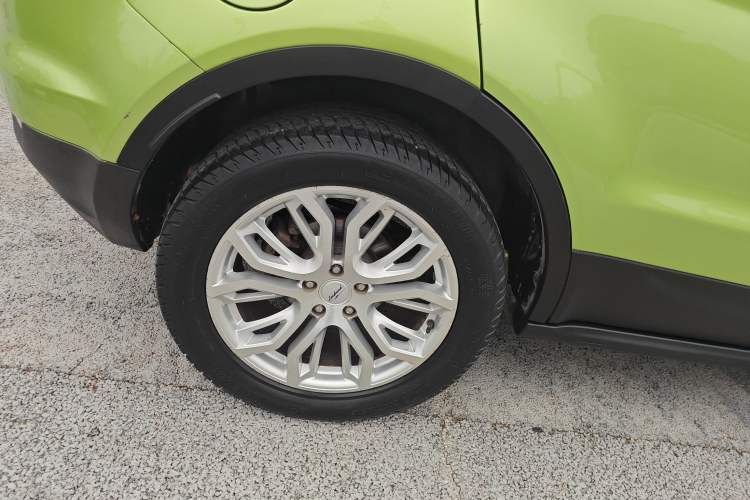 Used Land X7 2015 2.0T Panoramic Prestige Edition
