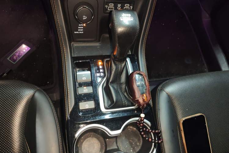 Used Jeep Grand Commander 2018 2.0T Four-Wheel Drive Smart Enjoyment Version China V Emission Standard